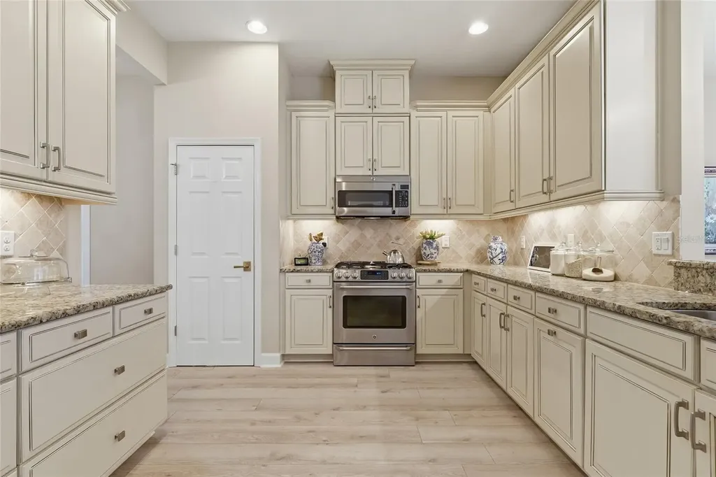 11209 Grand Park Avenue Riverview FL 33578