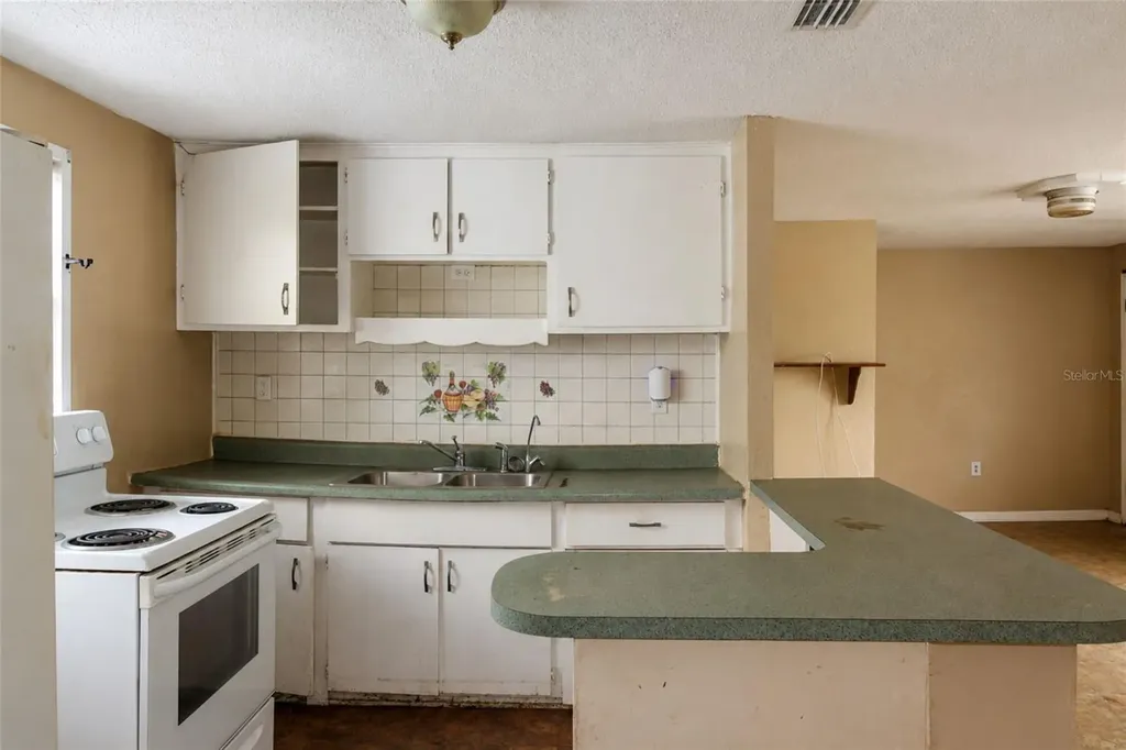 1208 Cherry Lane Lakeland FL 33811