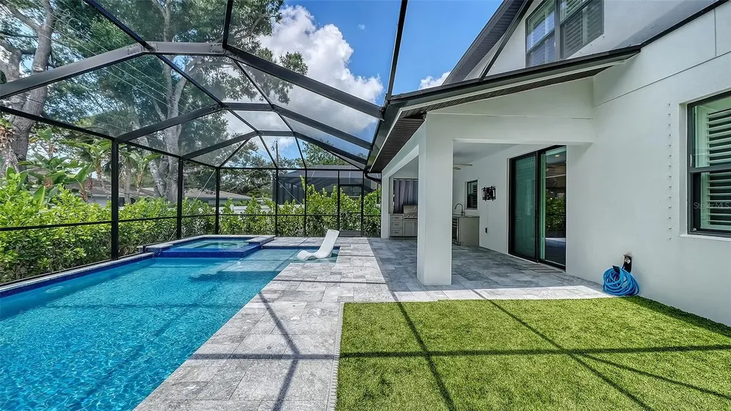 2554 Floyd Street Sarasota FL 34239