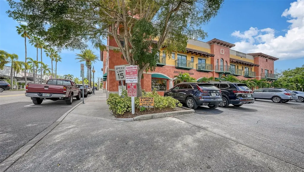 2554 Floyd Street Sarasota FL 34239