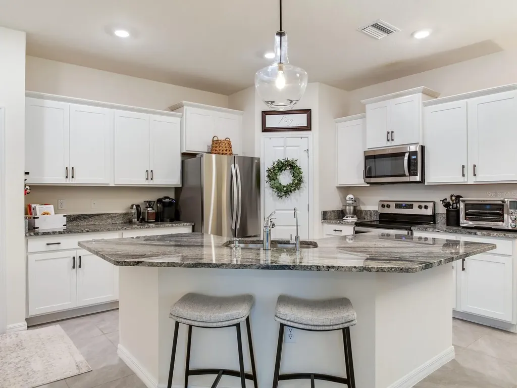 3723 Stormy Thistle Place Plant City FL 33565