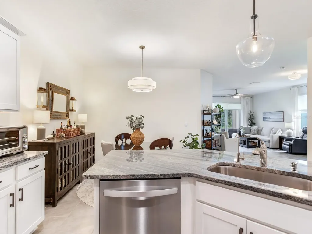 3723 Stormy Thistle Place Plant City FL 33565