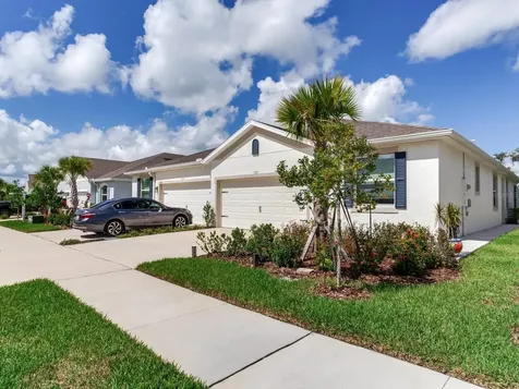 3723 Stormy Thistle Place Plant City FL 33565