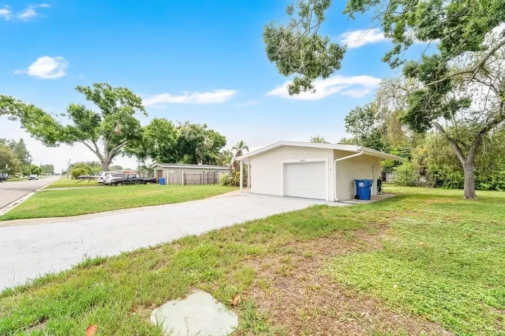 1920 64th Avenue N St Petersburg FL 33702