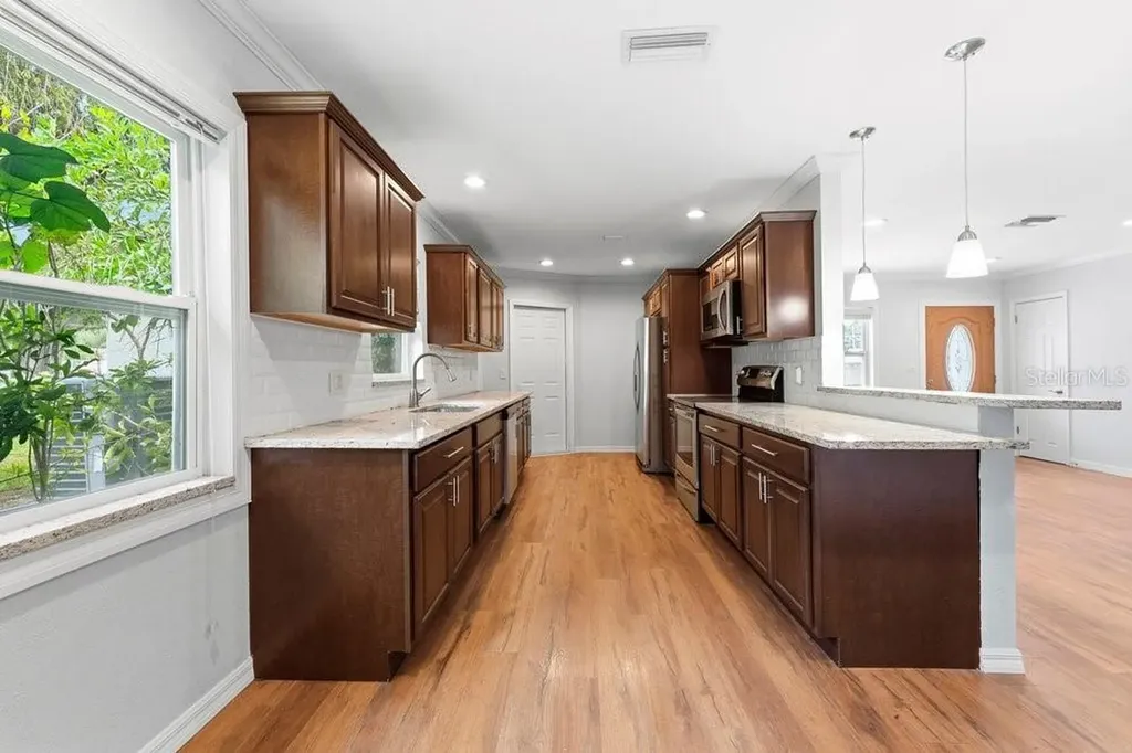 1920 64th Avenue N St Petersburg FL 33702