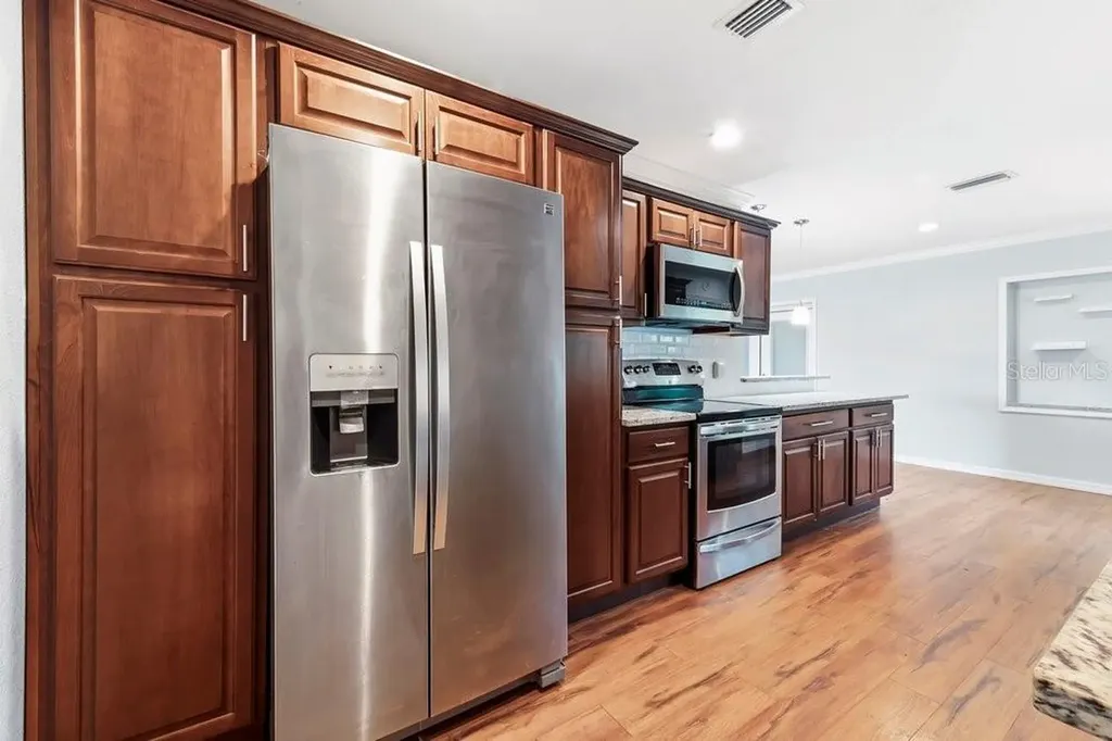 1920 64th Avenue N St Petersburg FL 33702