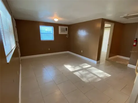 1609 E 143rd Avenue Tampa FL 33613