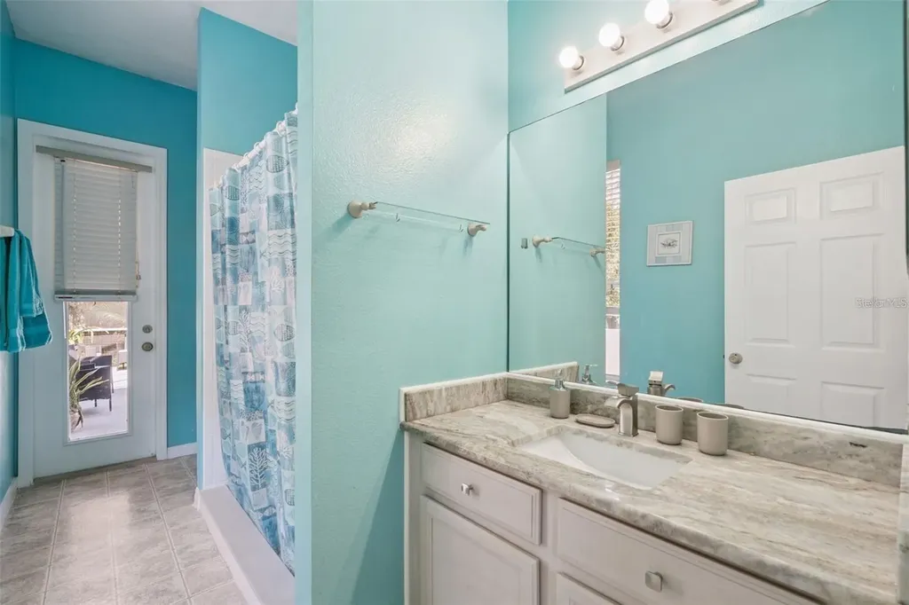 529 Johns Landing Way Oakland FL 34787