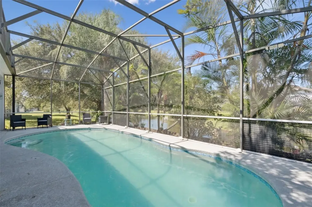 529 Johns Landing Way Oakland FL 34787