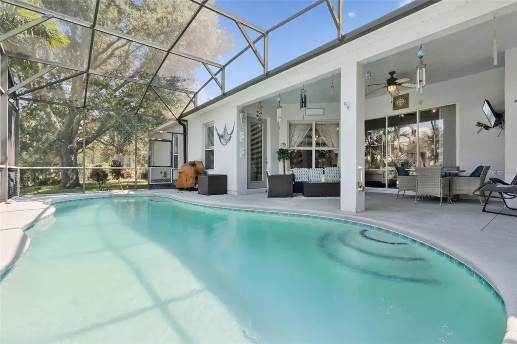 529 Johns Landing Way Oakland FL 34787