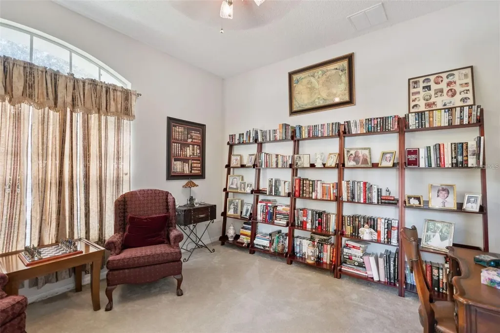 529 Johns Landing Way Oakland FL 34787