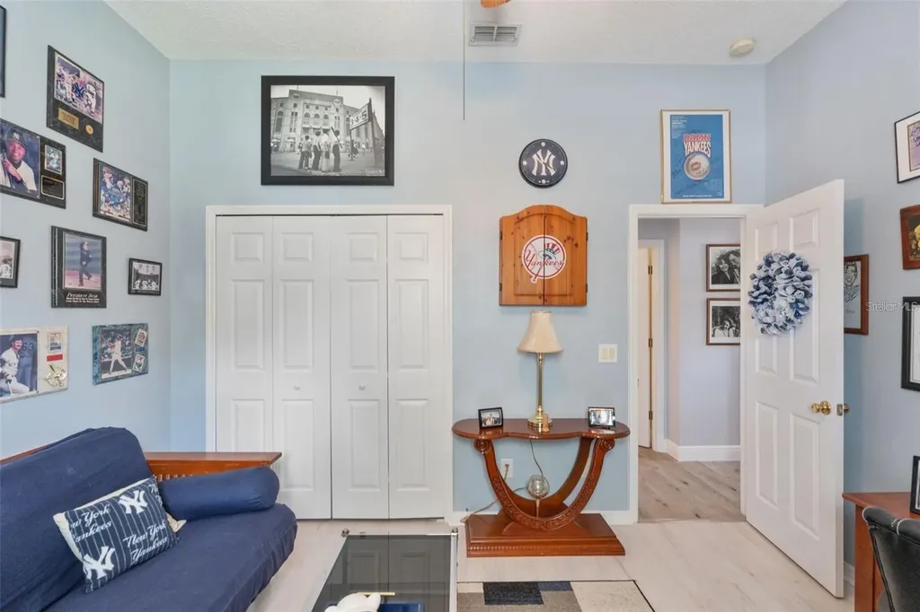 529 Johns Landing Way Oakland FL 34787