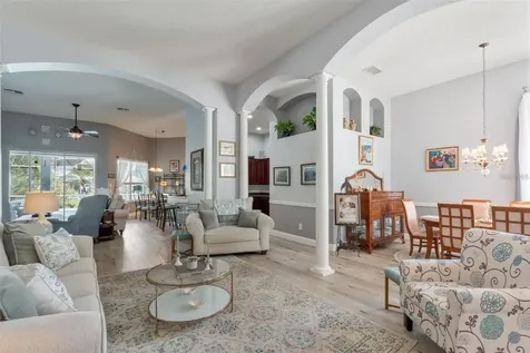 529 Johns Landing Way Oakland FL 34787