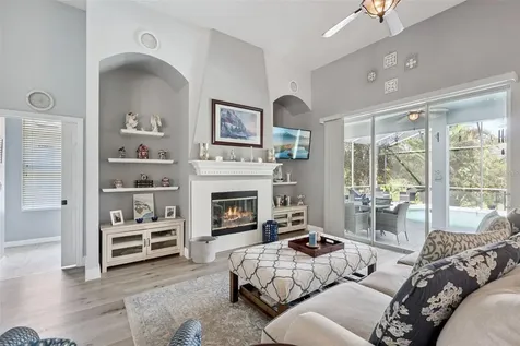 529 Johns Landing Way Oakland FL 34787