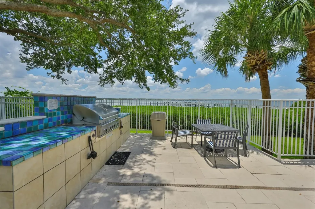 3312 Bay Club Circle Tampa FL 33607