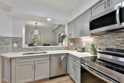 3312 Bay Club Circle Tampa FL 33607
