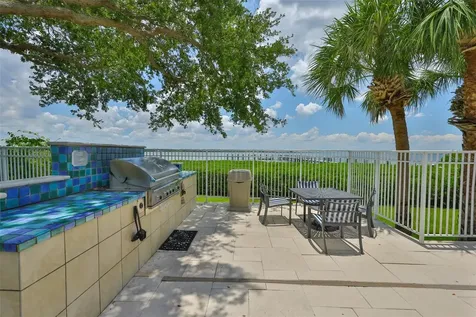 3312 Bay Club Circle Tampa FL 33607