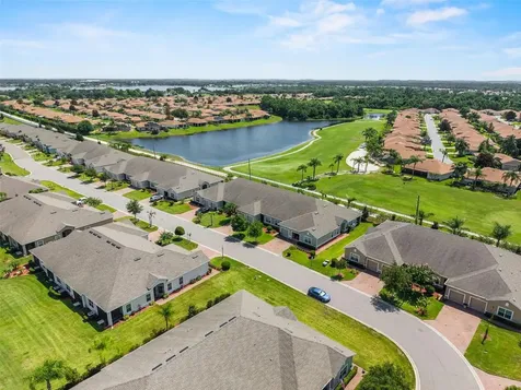 2825 Attwater Loop Winter Haven FL 33884