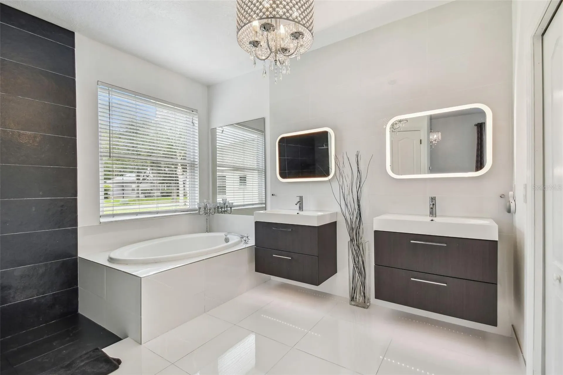 8208 Pinewood Run Court Tampa FL 33647