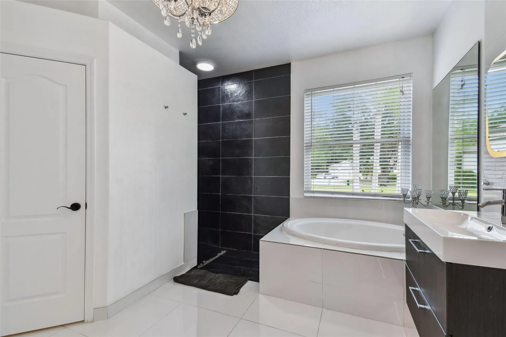 8208 Pinewood Run Court Tampa FL 33647
