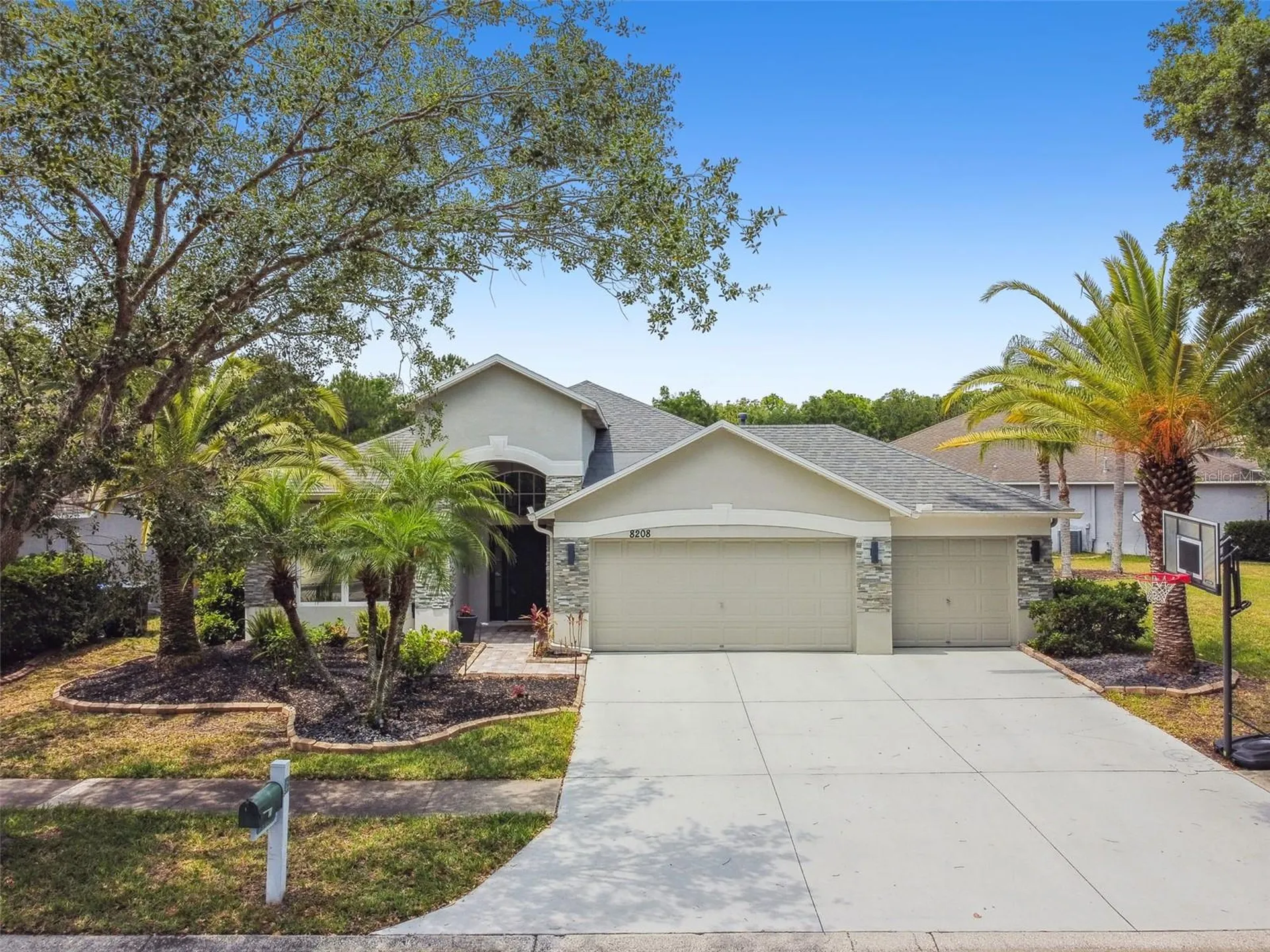 8208 Pinewood Run Court Tampa FL 33647