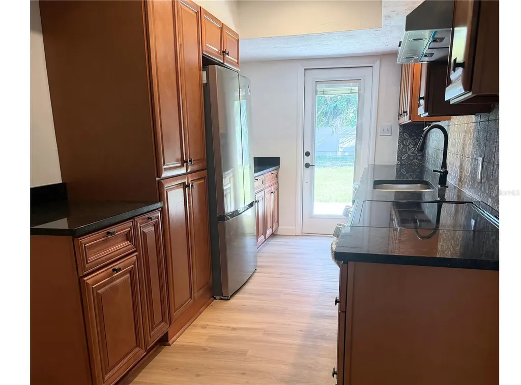 870 86th Avenue N St Petersburg FL 33702
