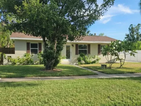 870 86th Avenue N St Petersburg FL 33702