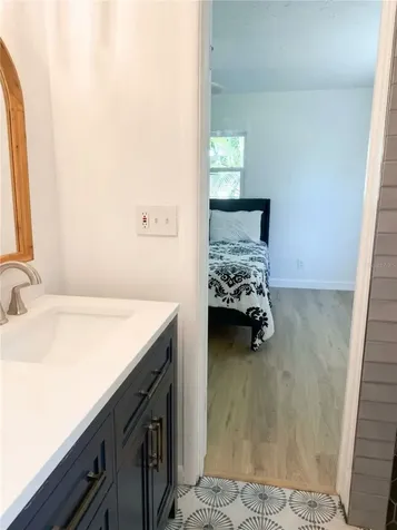870 86th Avenue N St Petersburg FL 33702