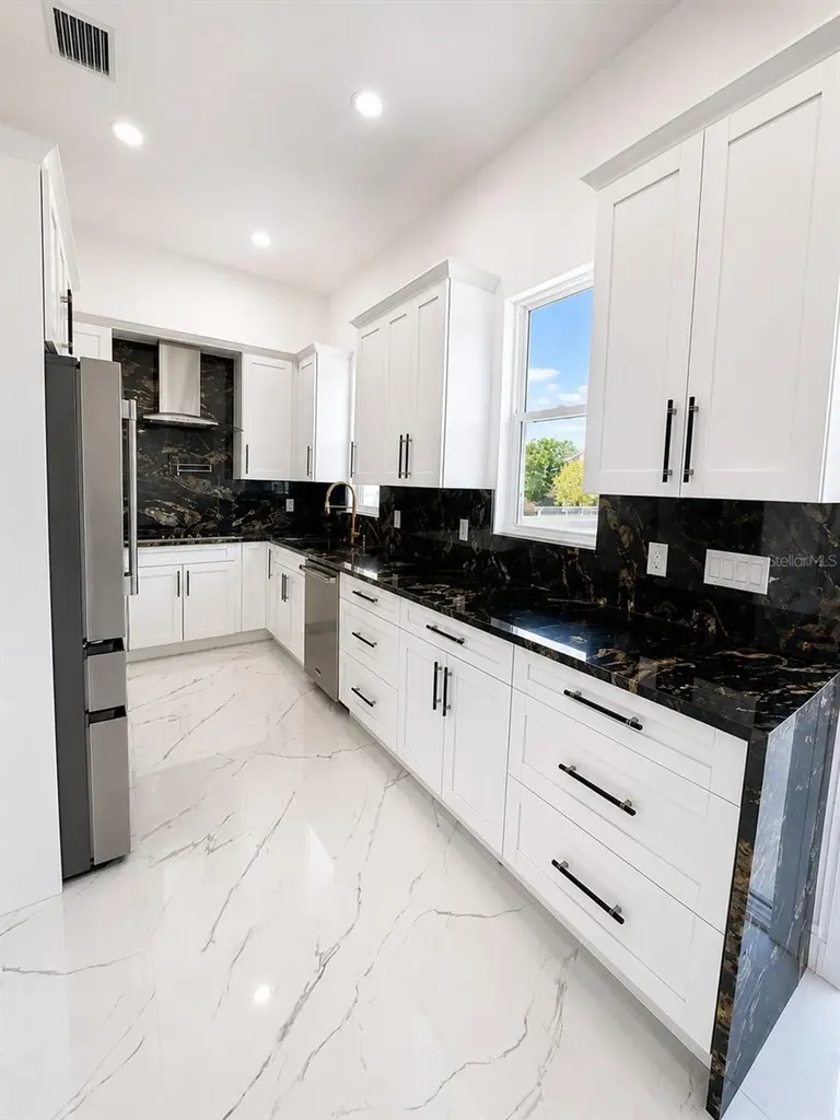 6510 Simone Shores Circle Apollo Beach FL 33572