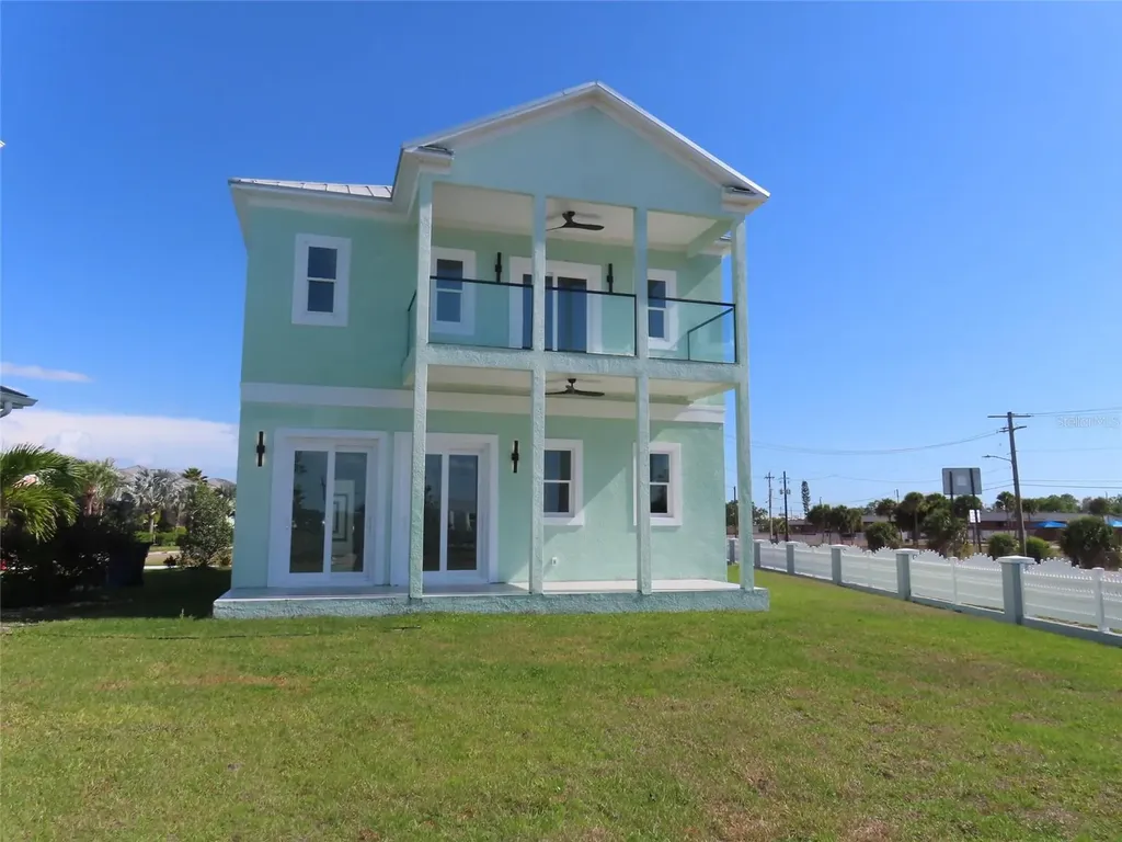 6510 Simone Shores Circle Apollo Beach FL 33572