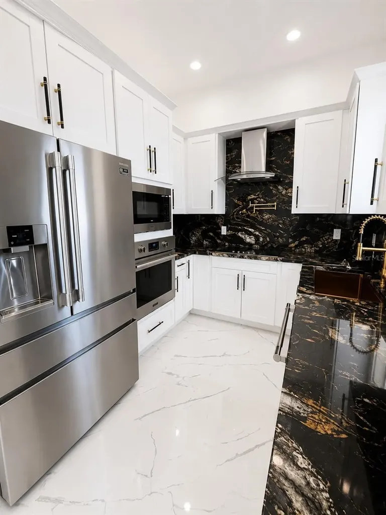 6510 Simone Shores Circle Apollo Beach FL 33572