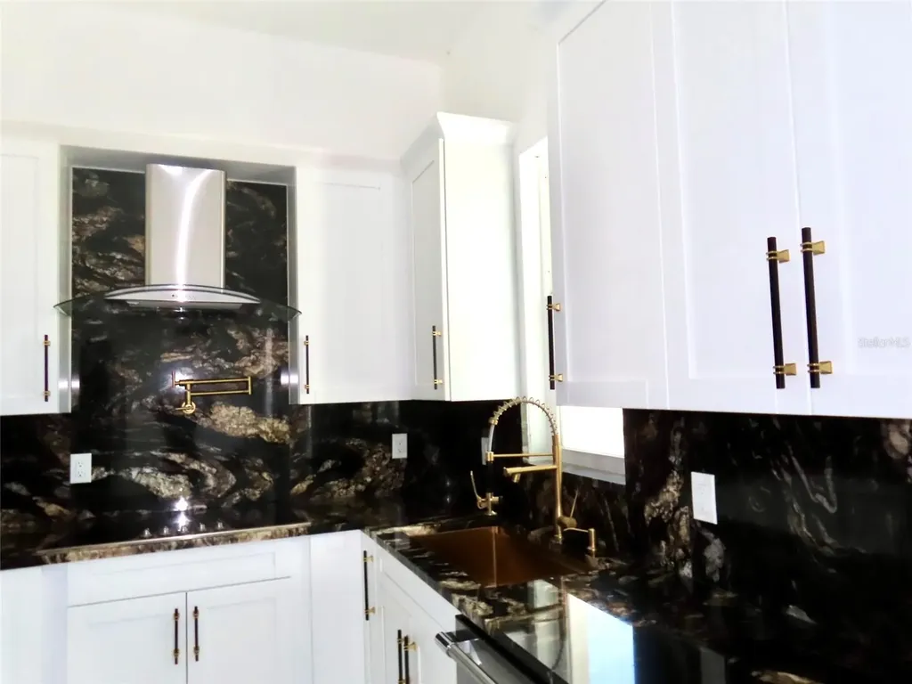 6510 Simone Shores Circle Apollo Beach FL 33572