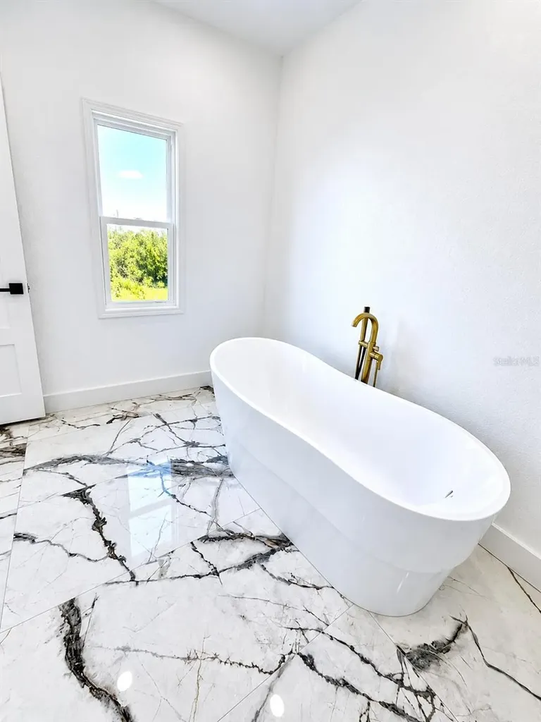 6510 Simone Shores Circle Apollo Beach FL 33572
