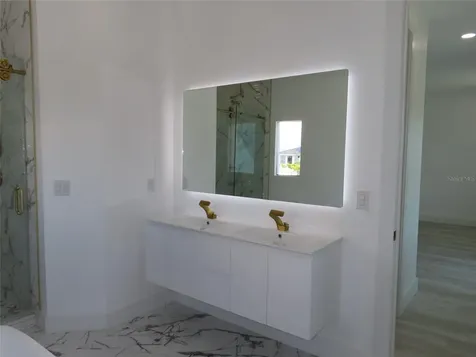 6510 Simone Shores Circle Apollo Beach FL 33572