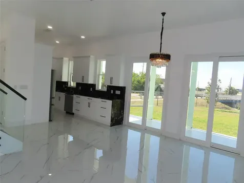 6510 Simone Shores Circle Apollo Beach FL 33572