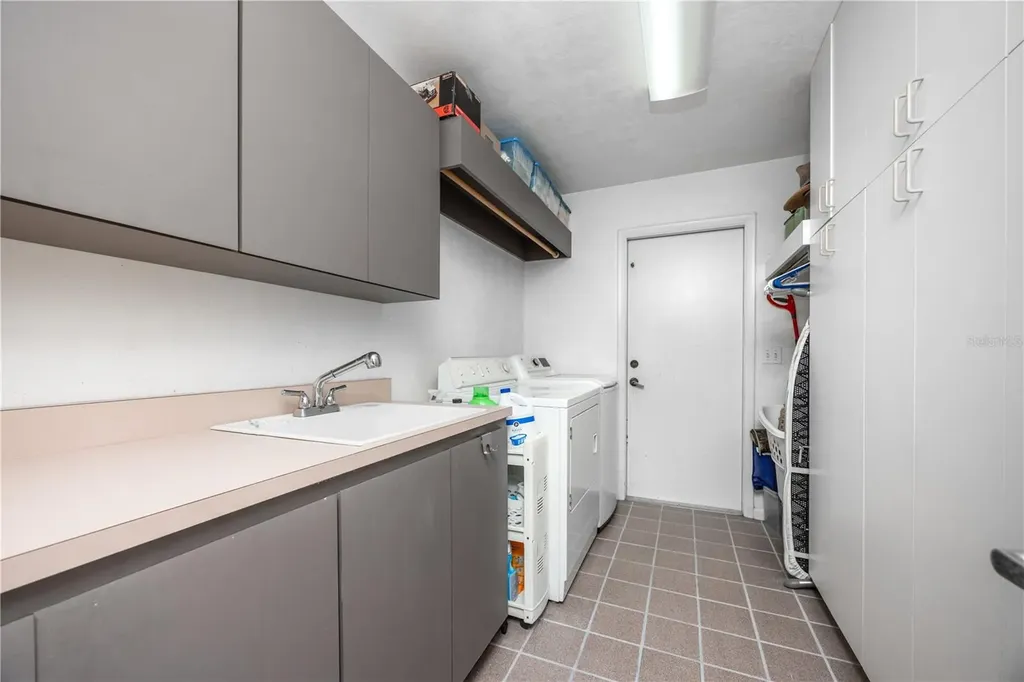 4616 NW 57th Drive Gainesville FL 32606