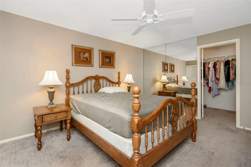 3825 Glen Oaks Manor Drive Sarasota FL 34232