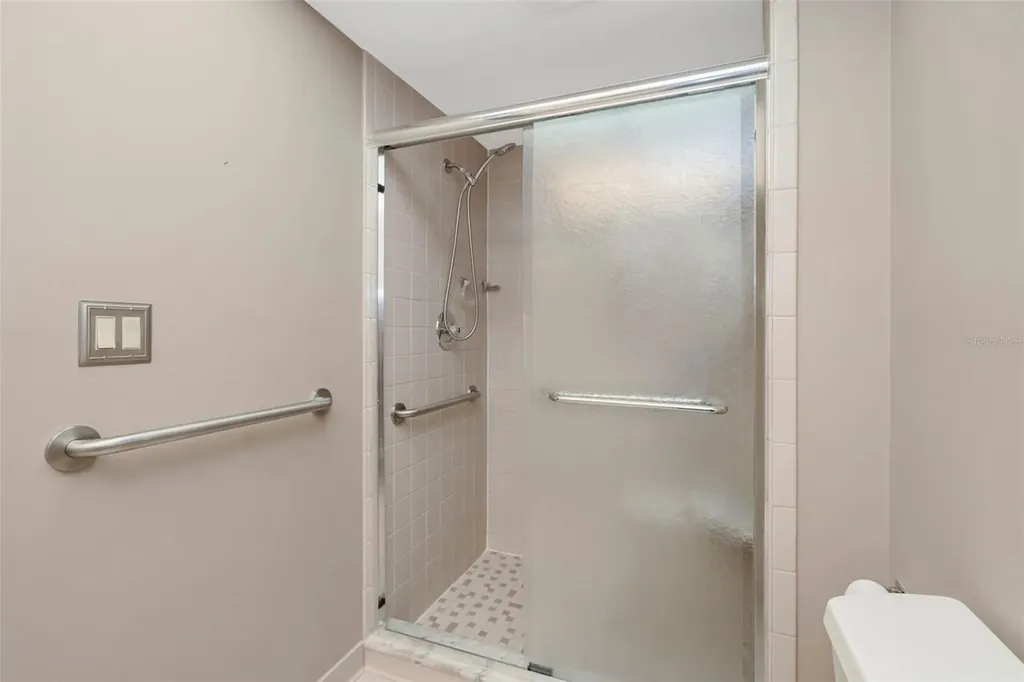 3825 Glen Oaks Manor Drive Sarasota FL 34232