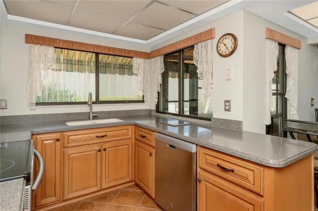 3825 Glen Oaks Manor Drive Sarasota FL 34232