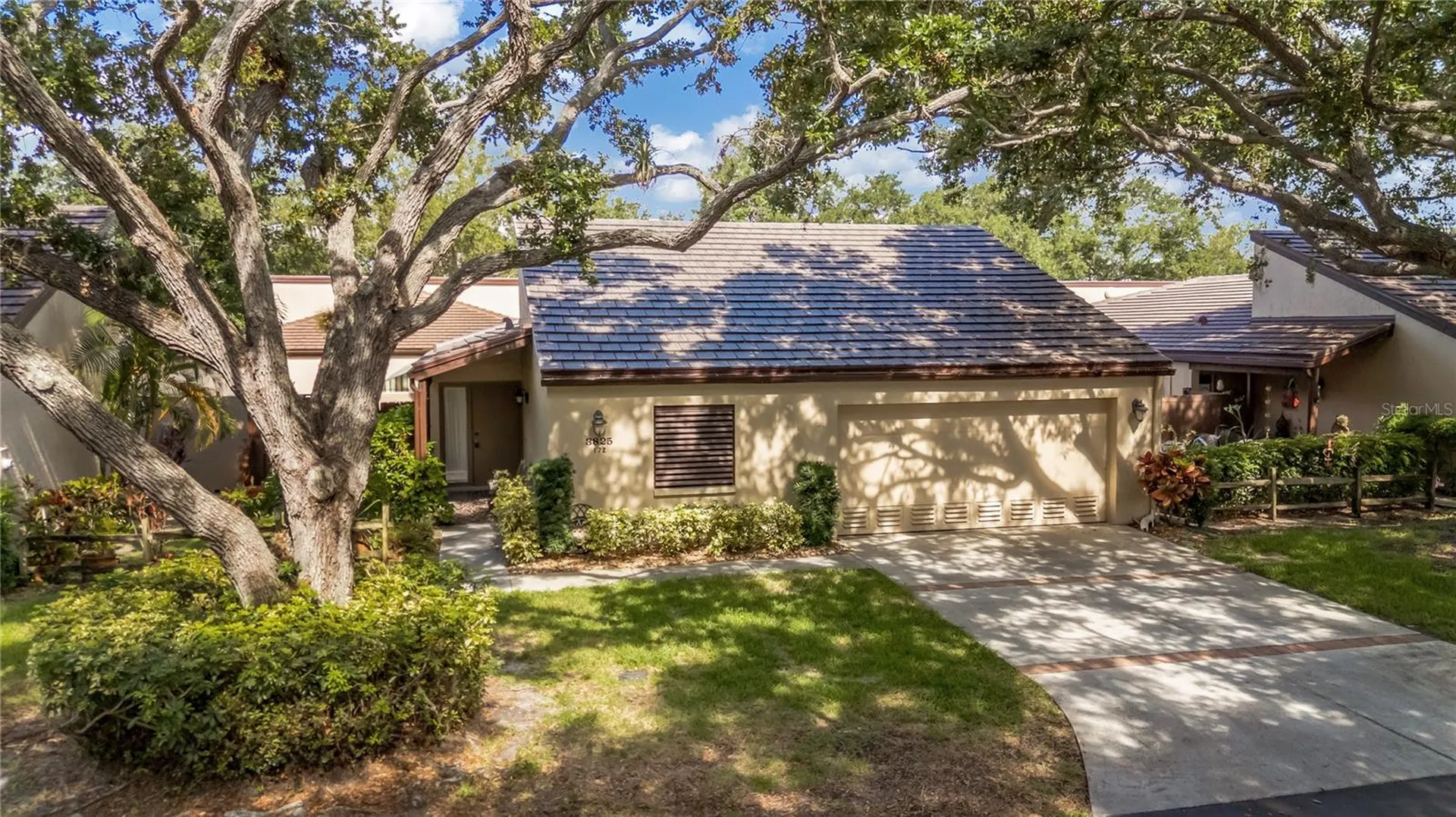 3825 Glen Oaks Manor Drive Sarasota FL 34232