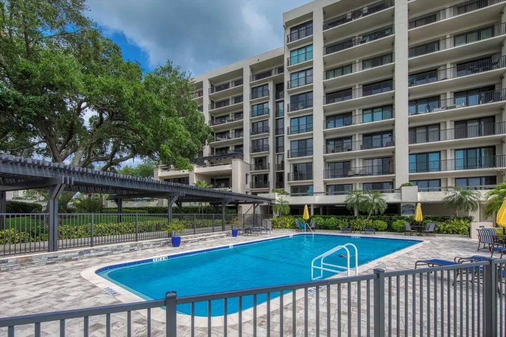 4 Belleview Boulevard Belleair FL 33756