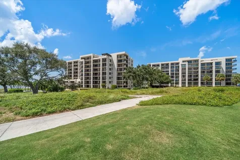 4 Belleview Boulevard Belleair FL 33756