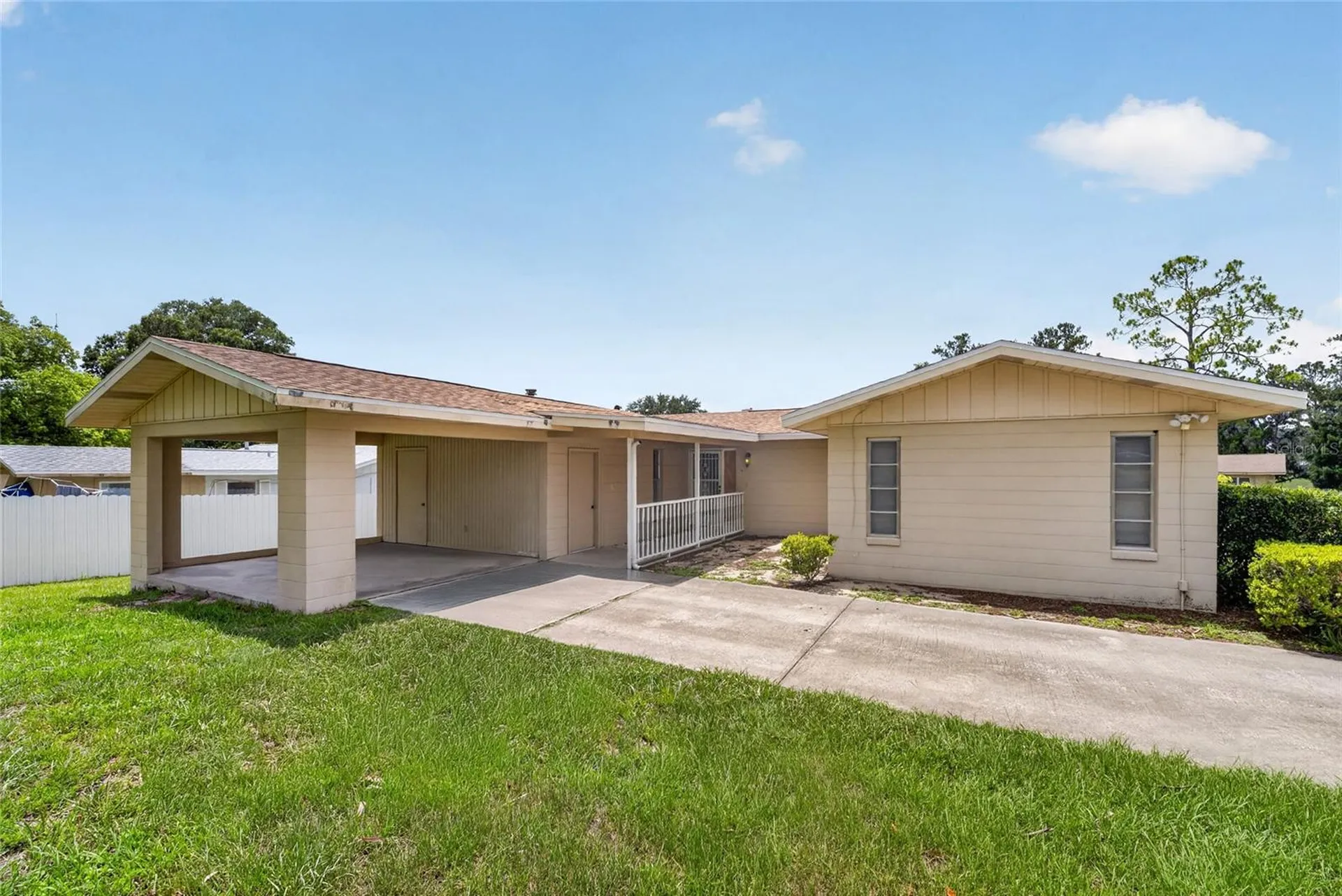 16 Lake Court Loop Ocala FL 34472