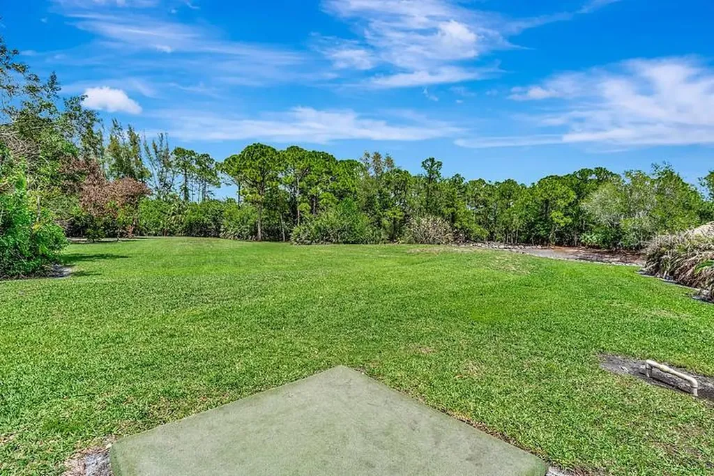 2584 SE Ranch Acres Circle Jupiter FL 33478