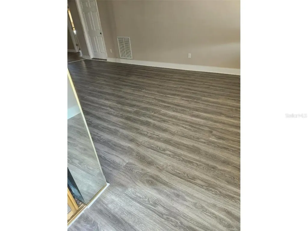 6890 Versailles N Pinellas Park FL 33781