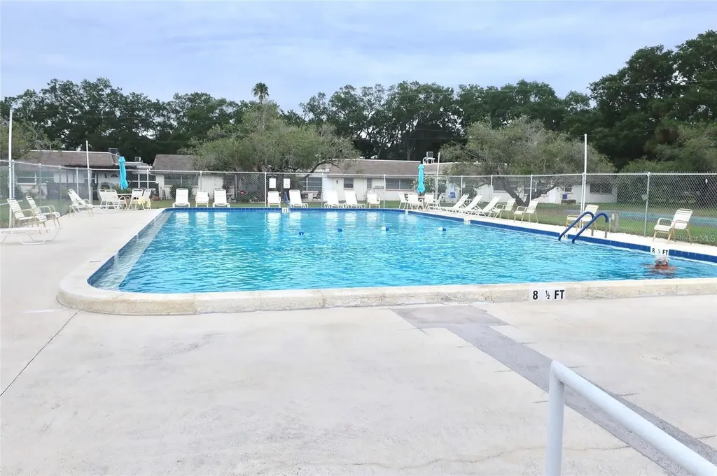 6890 Versailles N Pinellas Park FL 33781