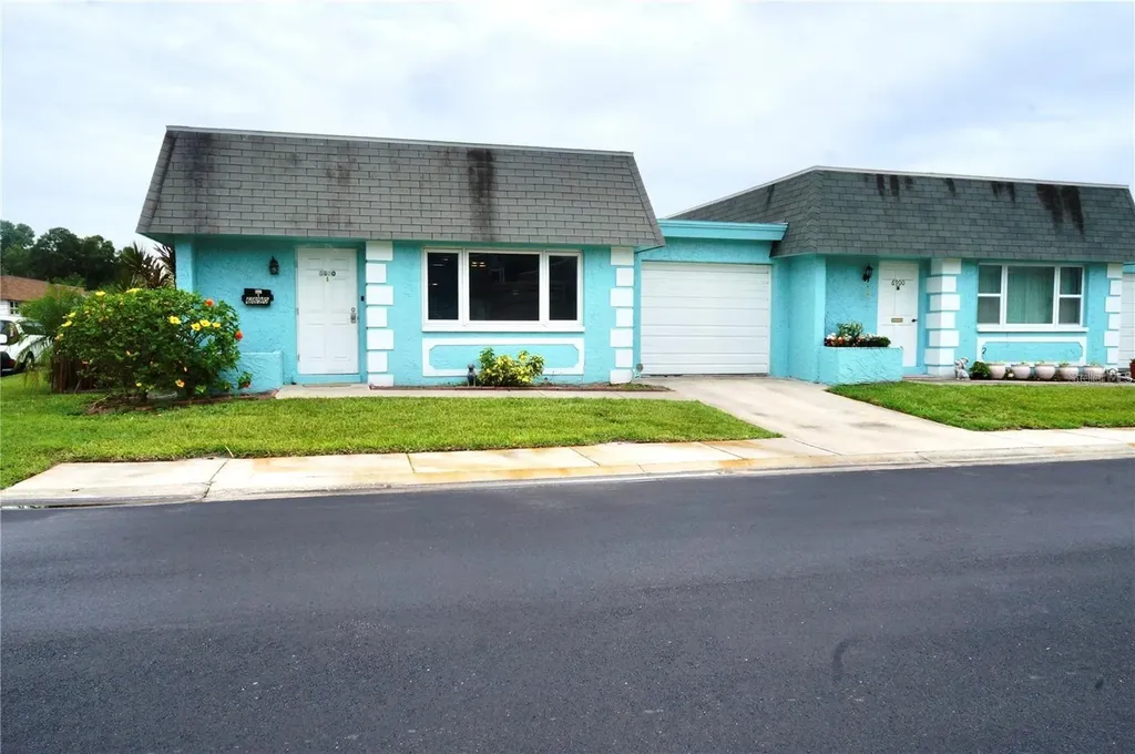 6890 Versailles N Pinellas Park FL 33781