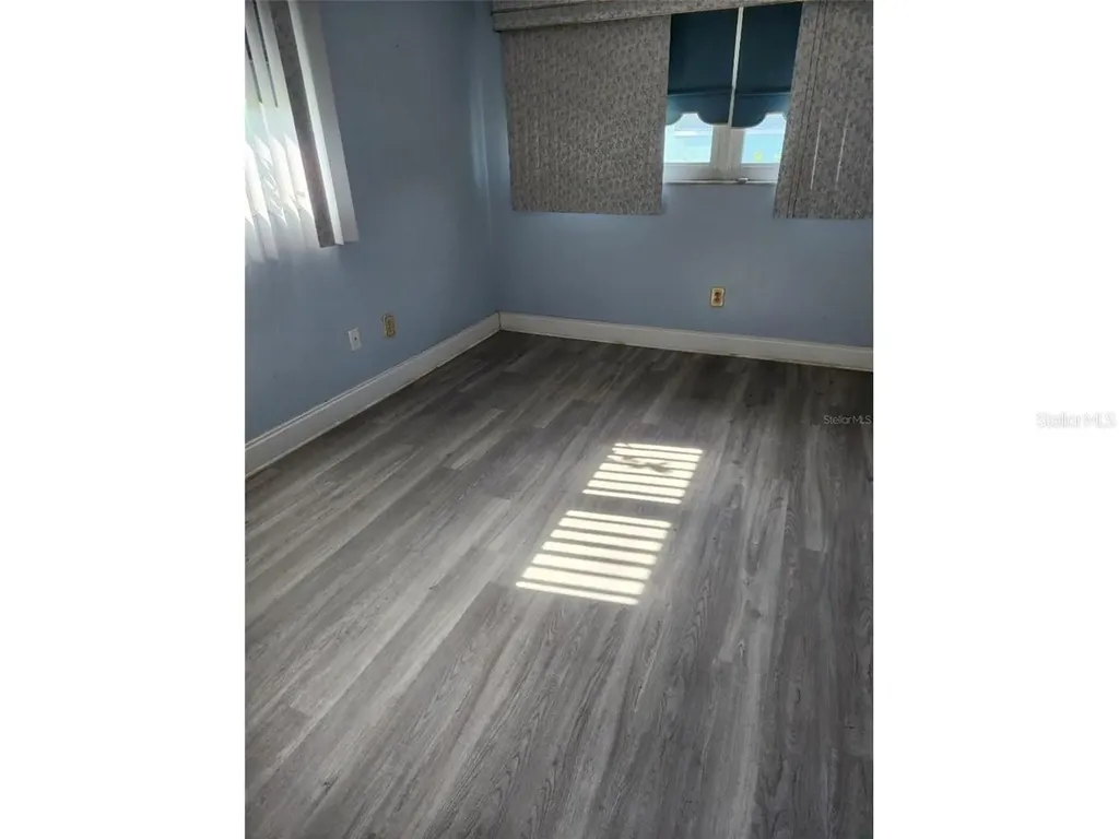 6890 Versailles N Pinellas Park FL 33781