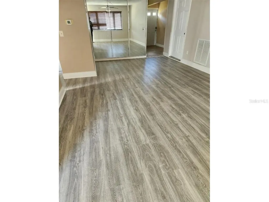 6890 Versailles N Pinellas Park FL 33781