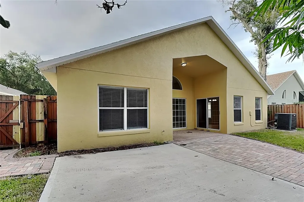 Valrico FL 33596